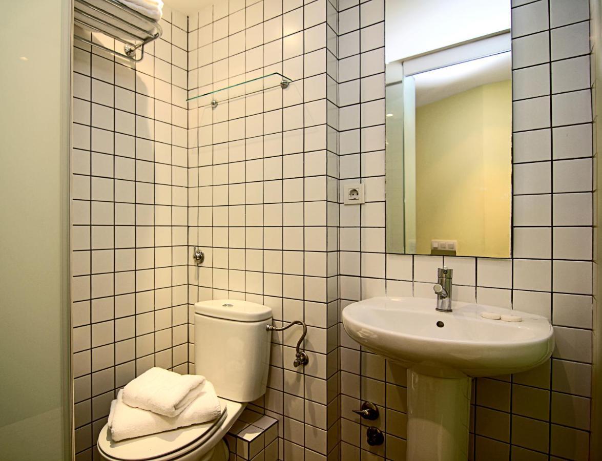 Classbedroom Born Apartments Barcelona Eksteriør bilde