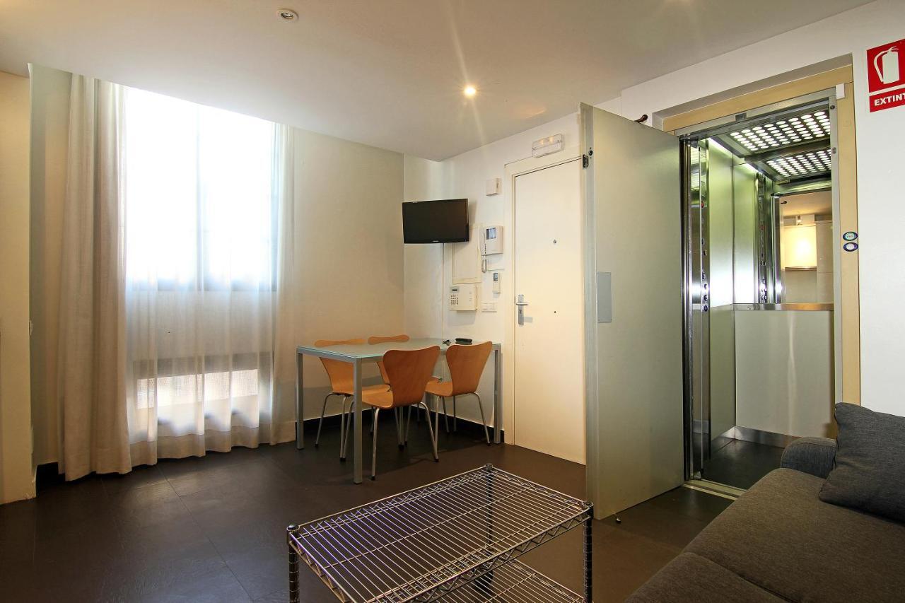 Classbedroom Born Apartments Barcelona Eksteriør bilde